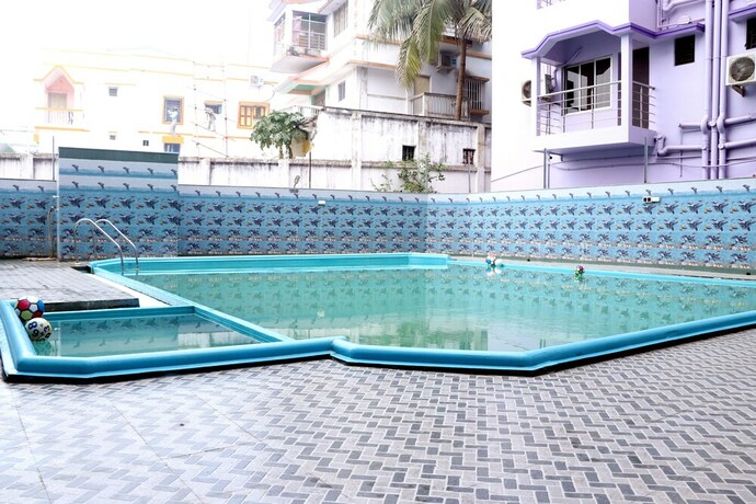 Imagen de los exteriores del Hotel Four Square Holidayz. Foto 12