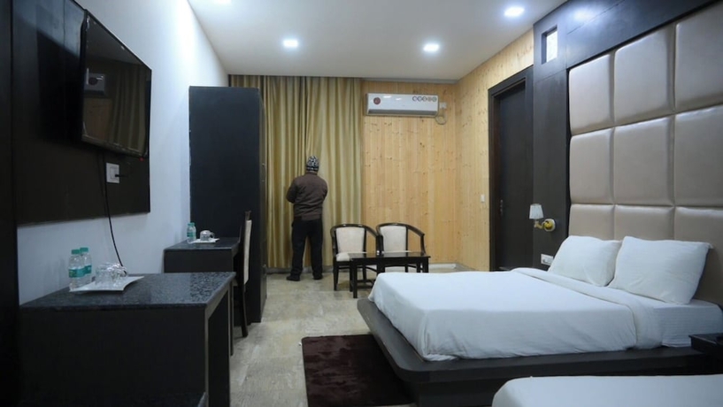 Imagen de la habitación del Hotel Four Star, Agra. Foto 3