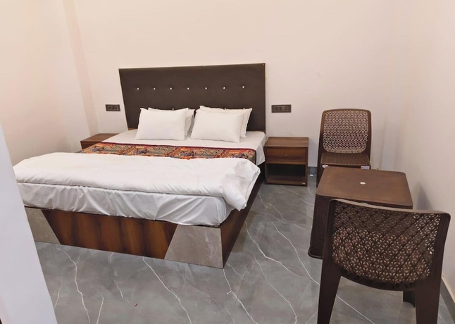 Imagen de la habitación del Hotel Four Star, Agra. Foto 6