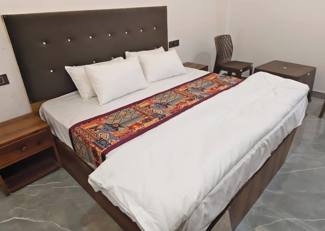 Imagen de la habitación del Hotel Four Star, Agra. Foto 7