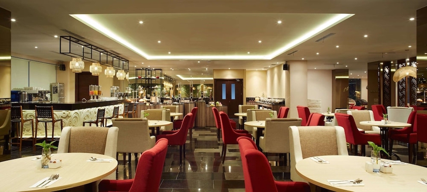 Imagen del bar/restaurante del Hotel Four Star By Trans - Chse Certified. Foto 2