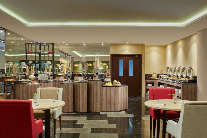 Imagen del bar/restaurante del Hotel Four Star By Trans - Chse Certified. Foto 4