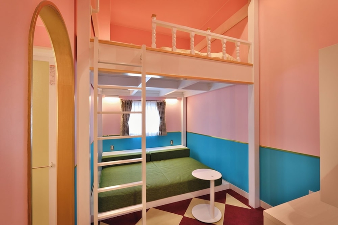 Imagen de la habitación del Hotel Four Stories Maihama Tokyo Bay. Foto 2