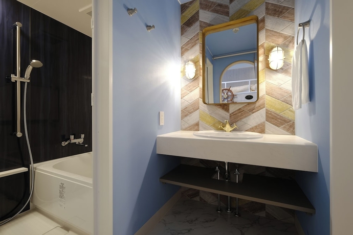Imagen de la habitación del Hotel Four Stories Maihama Tokyo Bay. Foto 15