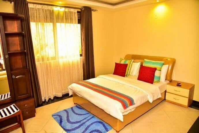 Imagen general del Hotel Four Vins and Apartments. Foto 9