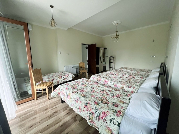 Imagen de la habitación del Hotel Four seasons in Kutaisi. Foto 13