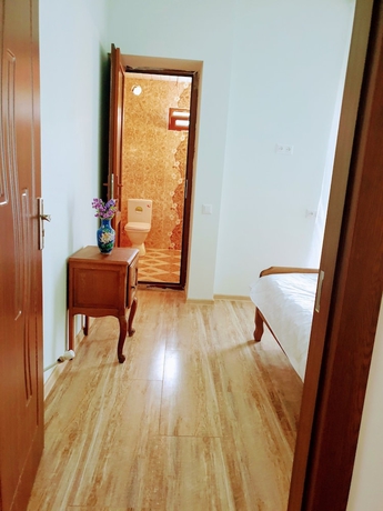 Imagen de la habitación del Hotel Four seasons in Kutaisi. Foto 17