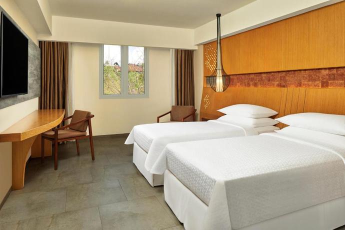 Imagen de la habitación del Hotel Fourpoints By Sheraton Bali Ungasan ( Formerly Ungasan Bay View Hotel and Convention Bali ). Foto 4