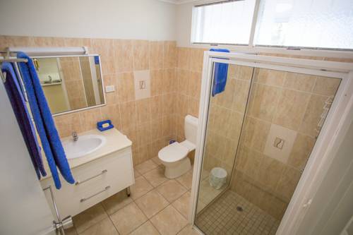 Imagen de la habitación del Hotel Fourth Ave Motor Inn. Foto 5