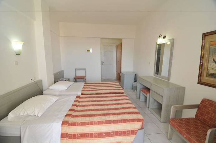 Imagen de la habitación del Hotel Fourtounis. Foto 10