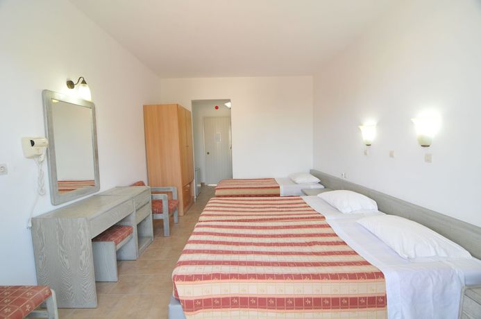 Imagen de la habitación del Hotel Fourtounis. Foto 11