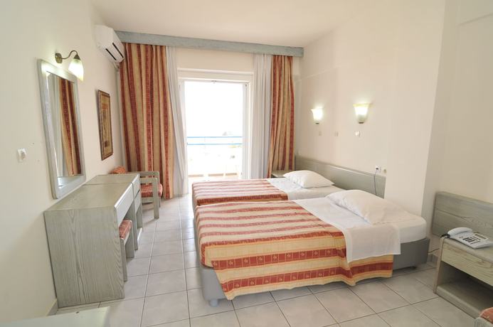 Imagen de la habitación del Hotel Fourtounis. Foto 14