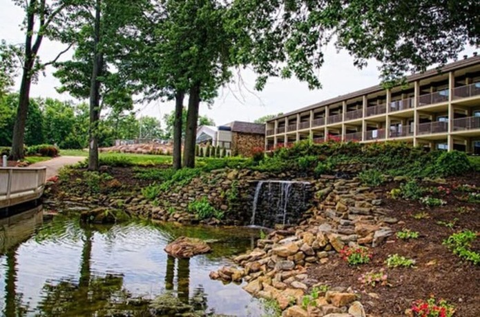 Imagen general del Hotel Fourwinds Lakeside Inn And Marina. Foto 5