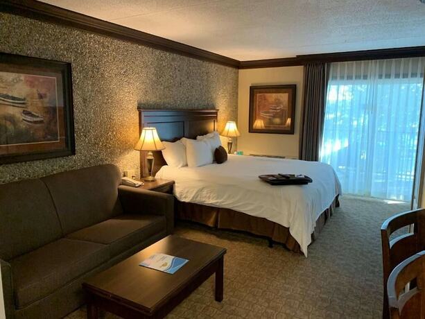 Imagen general del Hotel Fourwinds Lakeside Inn And Marina. Foto 6