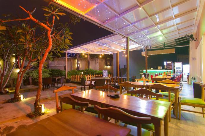 Imagen del bar/restaurante del Hotel Fovere Puri Semarang. Foto 3