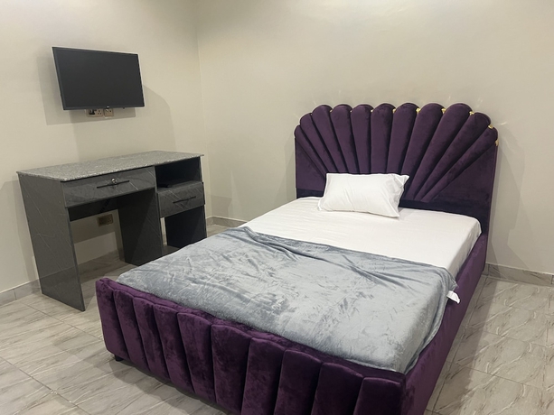Imagen de la habitación del Hotel Fowaa Lux. Foto 17