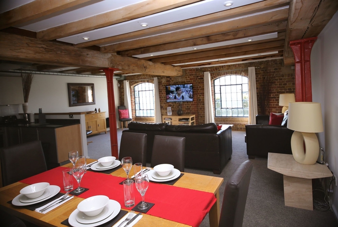 Imagen del bar/restaurante del Hotel Fox Apartments. Foto 2