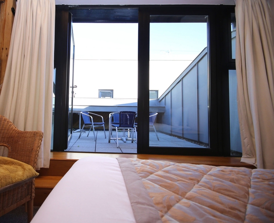 Imagen de la habitación del Hotel Fox Apartments. Foto 10