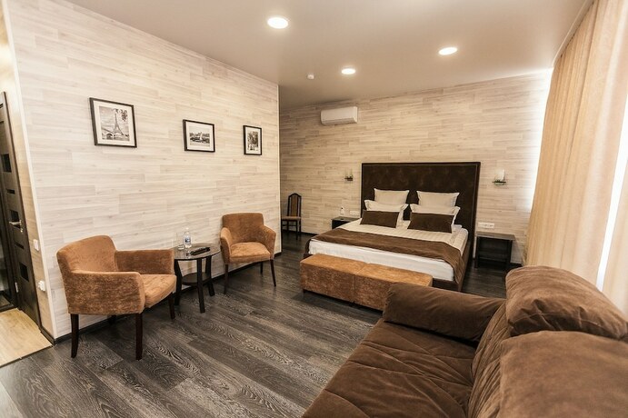Imagen general del Hotel Fox, Barnaul. Foto 3
