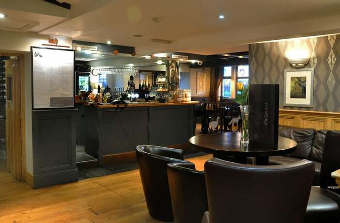 Imagen general del Hotel Fox and Goose Inn. Foto 10