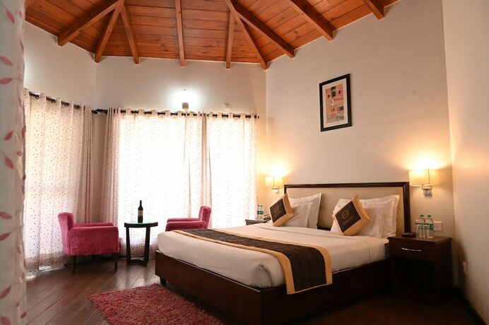 Imagen de la habitación del Hotel Foxoso Misty Oaks Resort. Foto 20