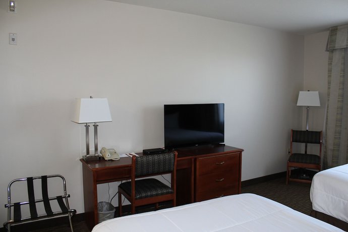 Imagen de la habitación del Hotel Foxwood Inn and Suites, Fox Creek. Foto 6