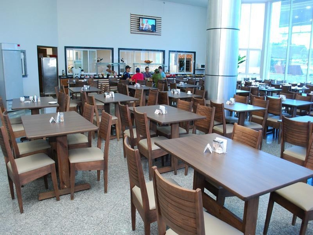 Imagen general del Hotel Foz Budget. Foto 9