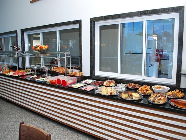 Imagen general del Hotel Foz Budget. Foto 11