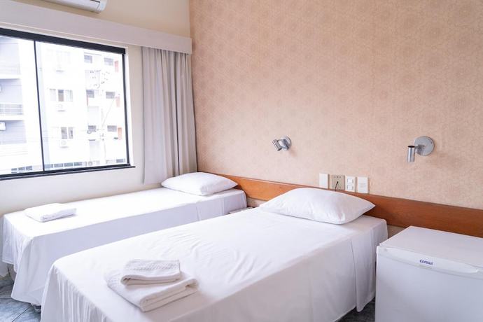 Imagen de la habitación del Hotel Foz Express. Foto 5