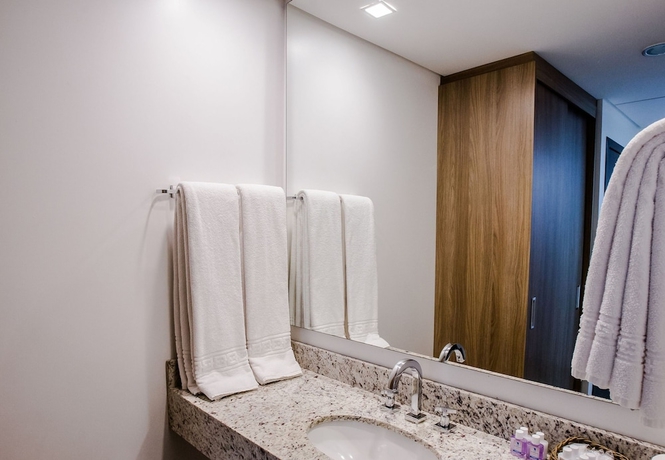 Imagen de la habitación del Hotel Foz Presidente Comfort. Foto 6