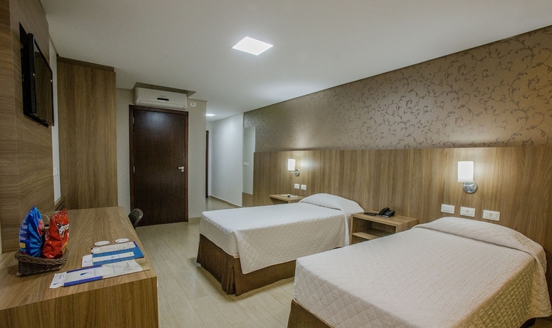 Imagen de la habitación del Hotel Foz Presidente Comfort. Foto 8