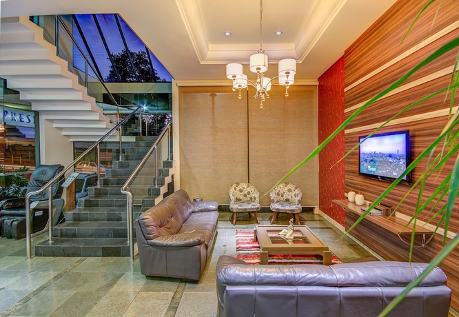 Imagen de los interiores del Hotel Foz Presidente Comfort. Foto 17