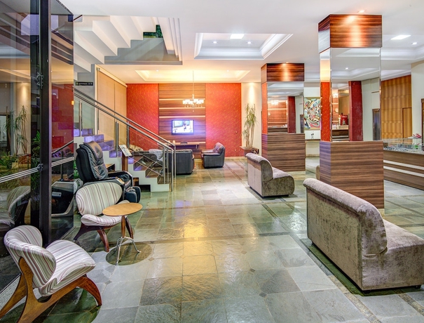 Imagen de los interiores del Hotel Foz Presidente Comfort. Foto 19