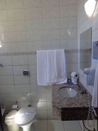 Imagen de la habitación del Hotel Foz Presidente Economic. Foto 5