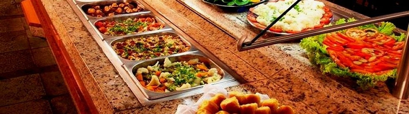 Imagen del bar/restaurante del Hotel Foz Presidente Economic. Foto 3