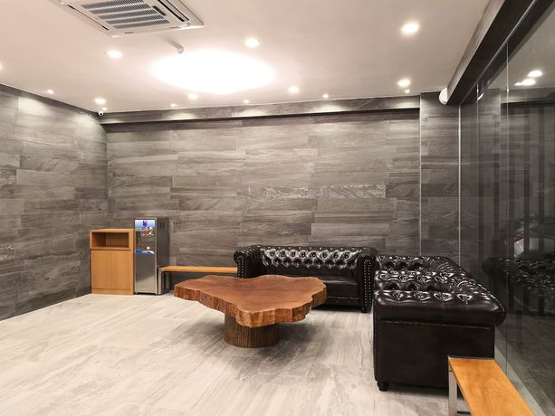 Imagen de los interiores del Hotel Frame Hotel. Foto 18