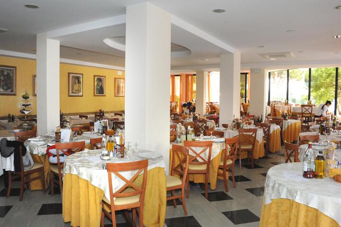 Imagen del bar/restaurante del Hotel Franca, Milano Marittima. Foto 6