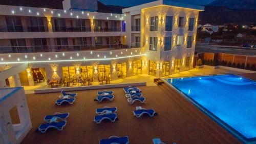Imagen general del Hotel Franca, Tivat. Foto 2