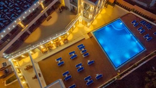 Imagen general del Hotel Franca, Tivat. Foto 4