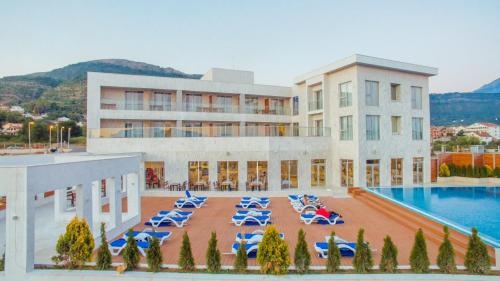 Imagen general del Hotel Franca, Tivat. Foto 5