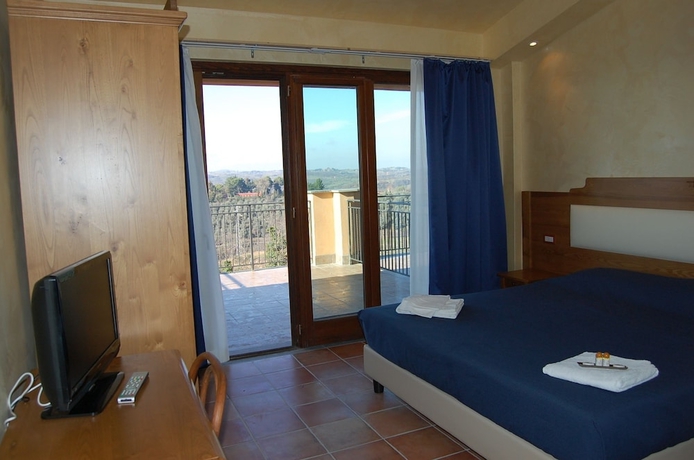 Imagen de la habitación del Hotel Francalancia Country Resort. Foto 7