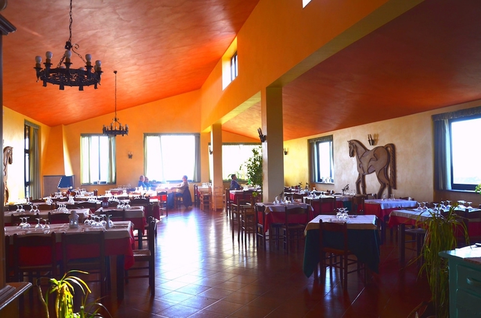 Imagen del bar/restaurante del Hotel Francalancia Country Resort. Foto 6