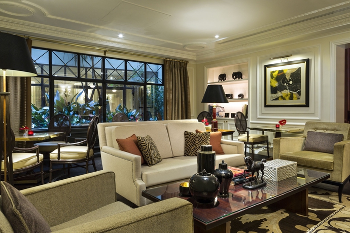 Imagen de los interiores del Hotel François 1er, París. Foto 12