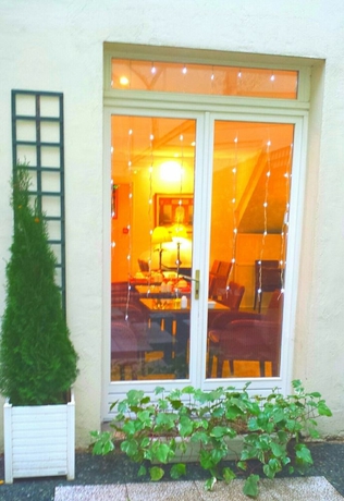 Imagen de los exteriores del Hotel France Eiffel. Foto 8