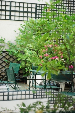 Imagen de los exteriores del Hotel France Eiffel. Foto 11