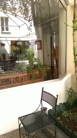 Imagen de los exteriores del Hotel France Eiffel. Foto 12