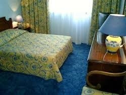 Imagen de la habitación del Hotel France Hotel. Foto 2