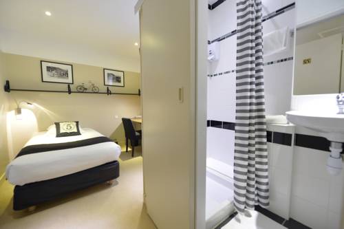 Imagen de la habitación del Hotel France, NIORT. Foto 10