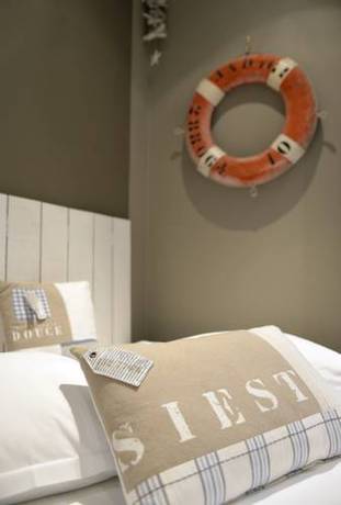 Imagen de la habitación del Hotel France, NIORT. Foto 13