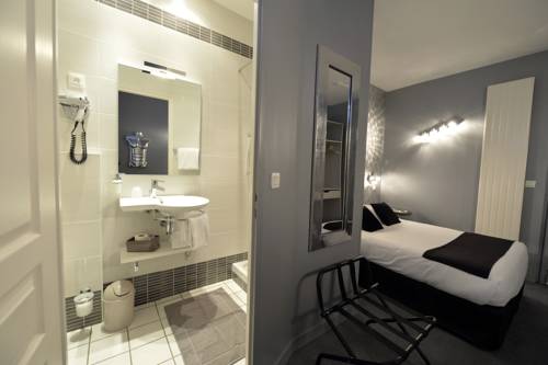 Imagen de la habitación del Hotel France, NIORT. Foto 16